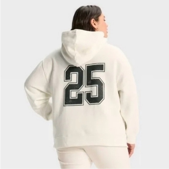 Wild Fable One Degree Hotter 25 Hoodie Size Large NWT GREAT FOR A 2025’ GRADUATE - Picture 4 of 5